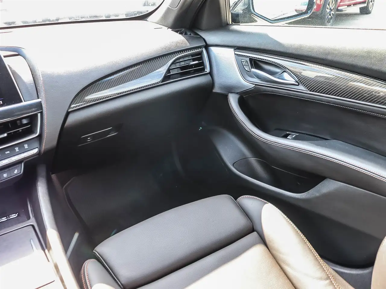 Cadillac CT5 снимка Cadillac CT5