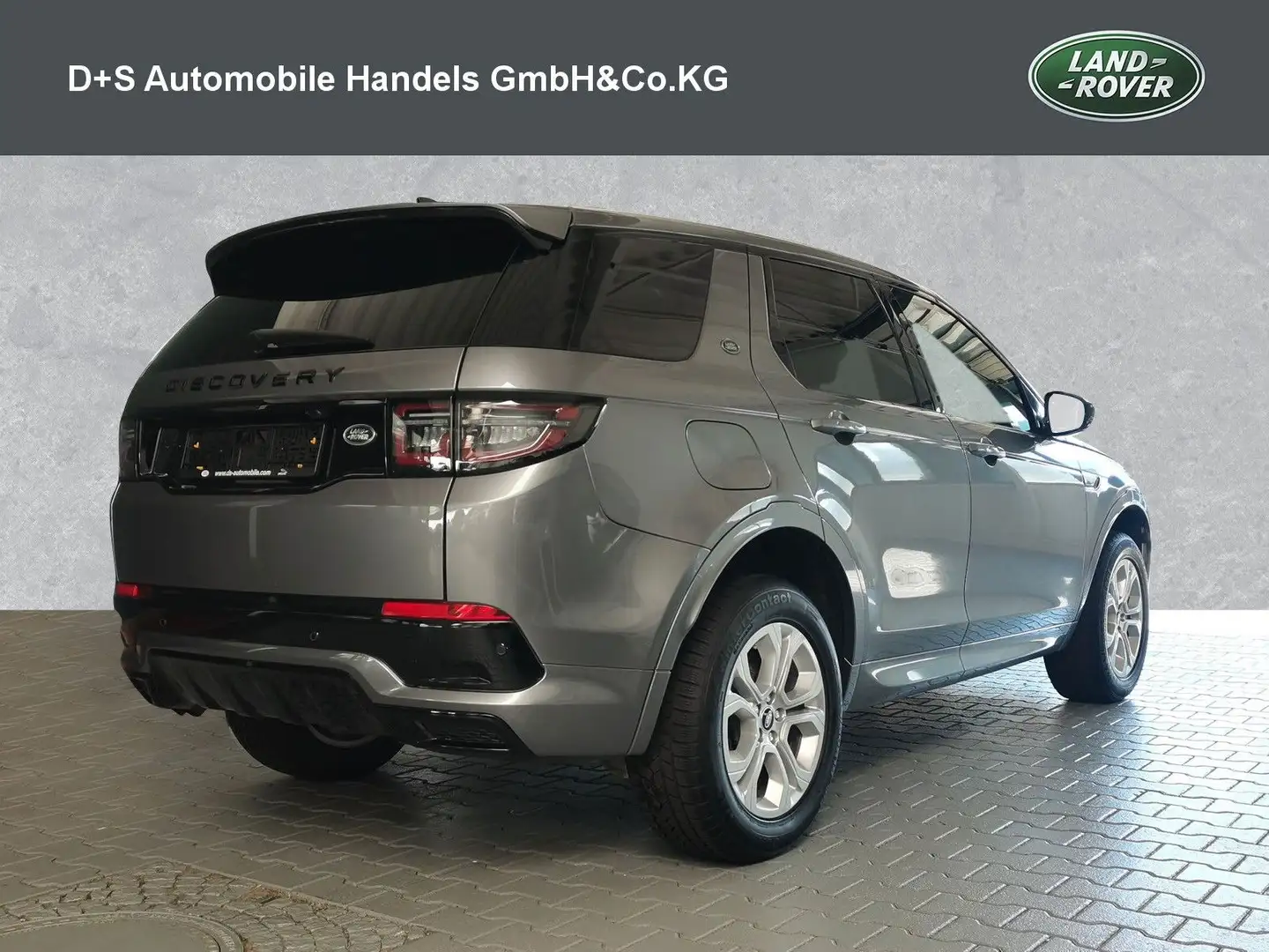 Land Rover Discovery Sport D200 R-Dynamic S Grijs - 2