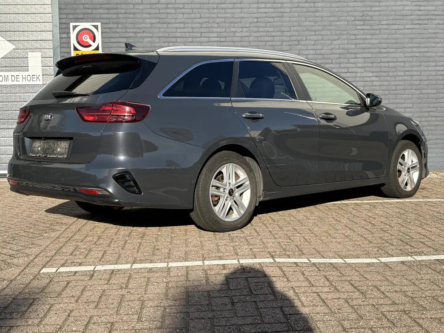 Kia Ceed SW / cee'd SW Sportswagon GT Line 1.5 T-GDI 140 DCT ISG | €6.950 Brun - 2