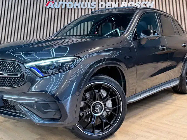 Mercedes-Benz GLC view 23