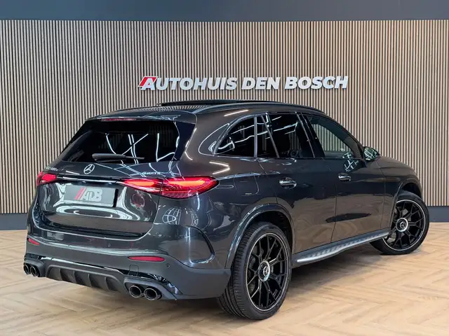 Mercedes-Benz GLC view 2