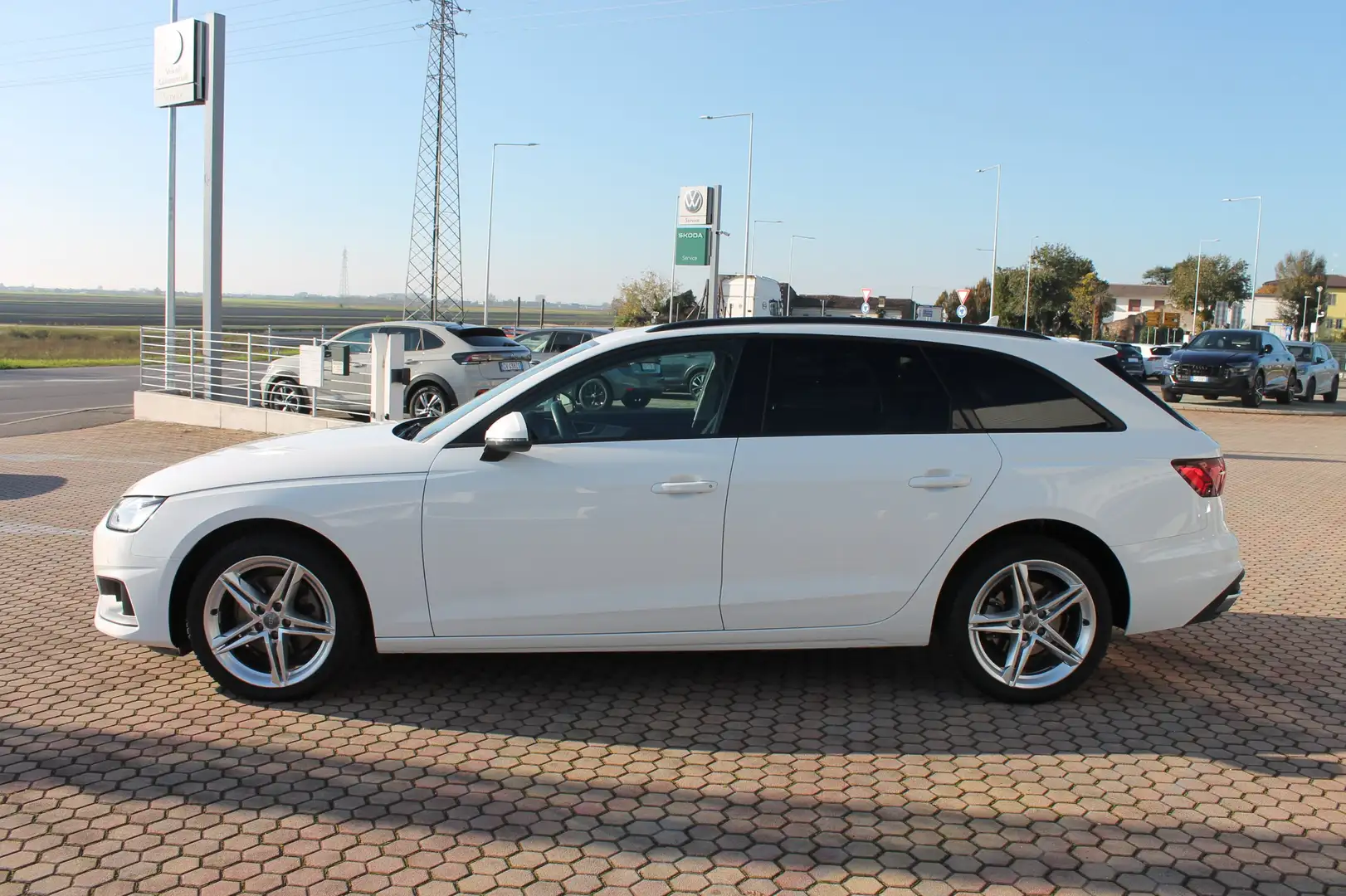 Audi A4 A4 Avant 30 2.0 tdi mhev Business 136cv s-tronic Bianco - 2