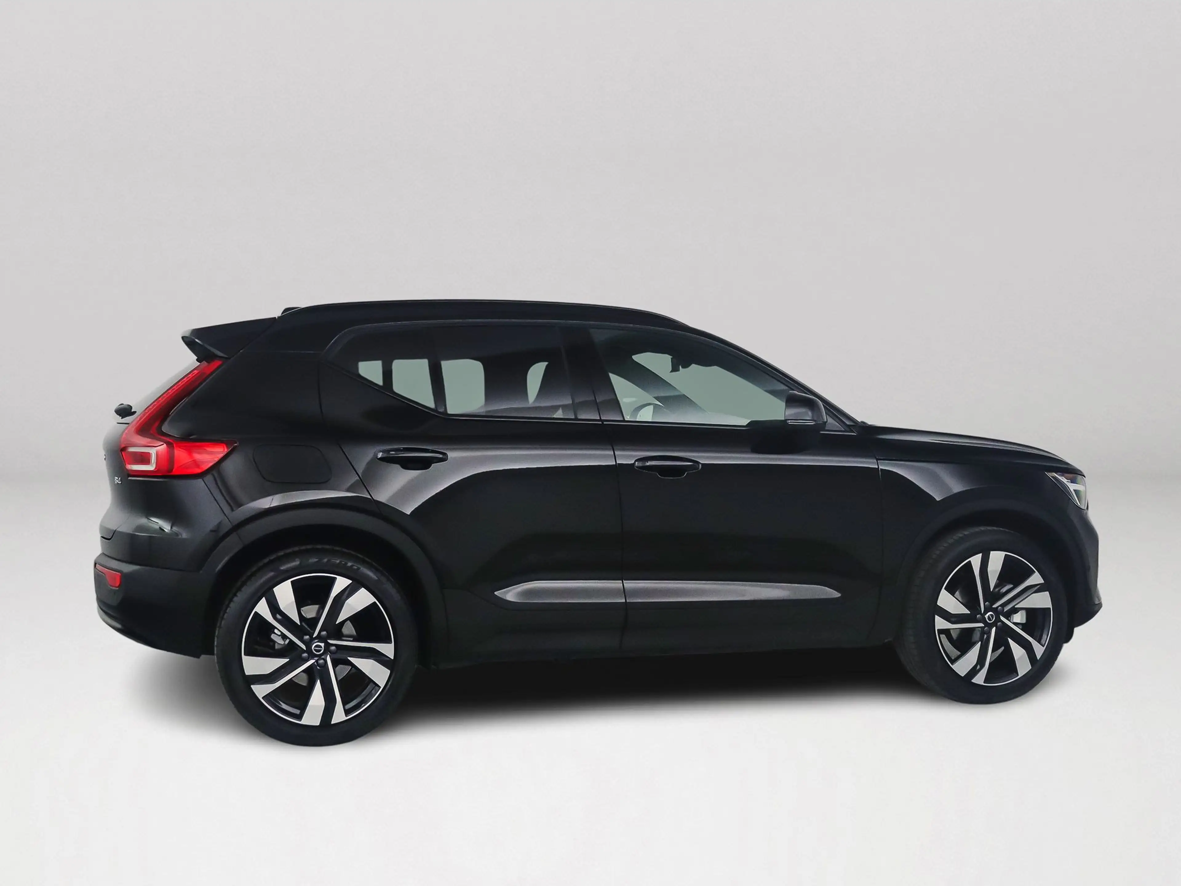 Volvo XC40 B4 Plus Dark | Panoramadak | 360° camera | Harman — photo 5