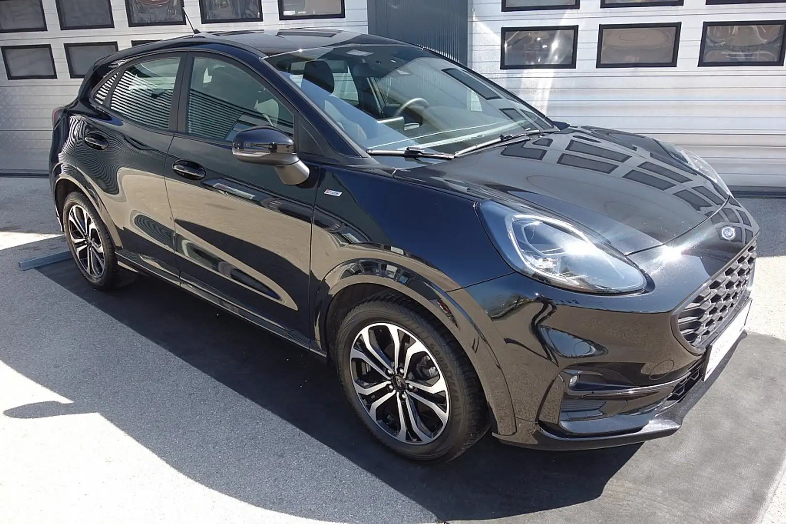 Ford Puma 1,0 EcoBoost Hybrid ST-Line Schwarz - 1