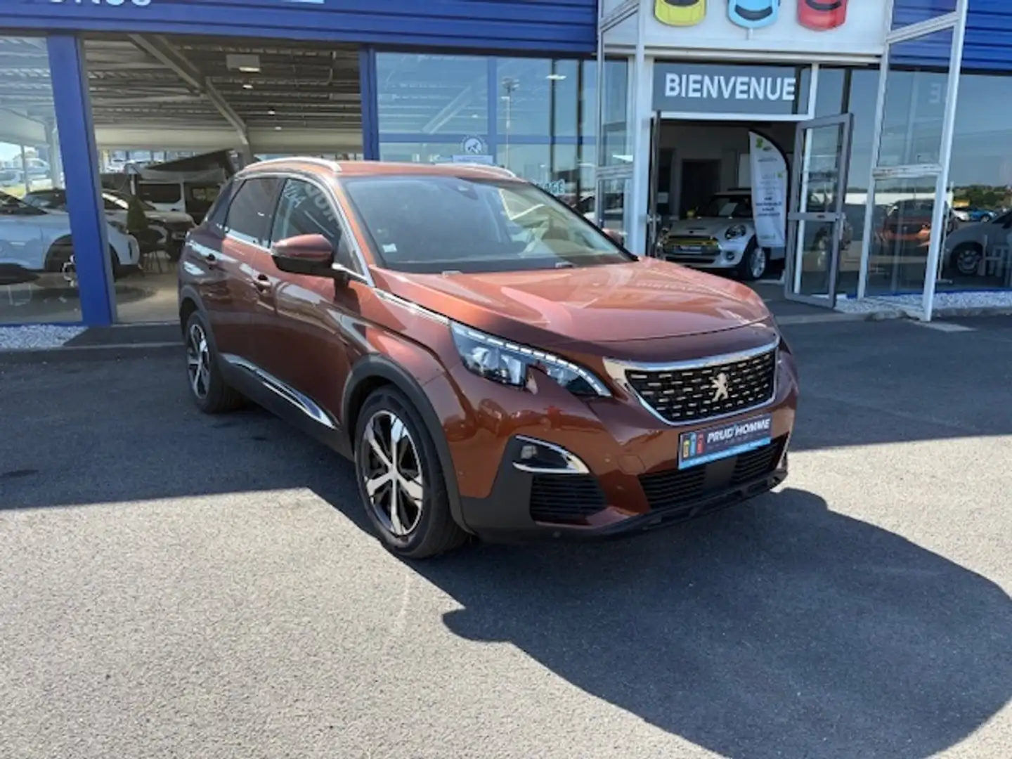 Peugeot 3008 1.5 BLUEHDI 130CH E6.C ALLURE S\u0026S Brun - 2