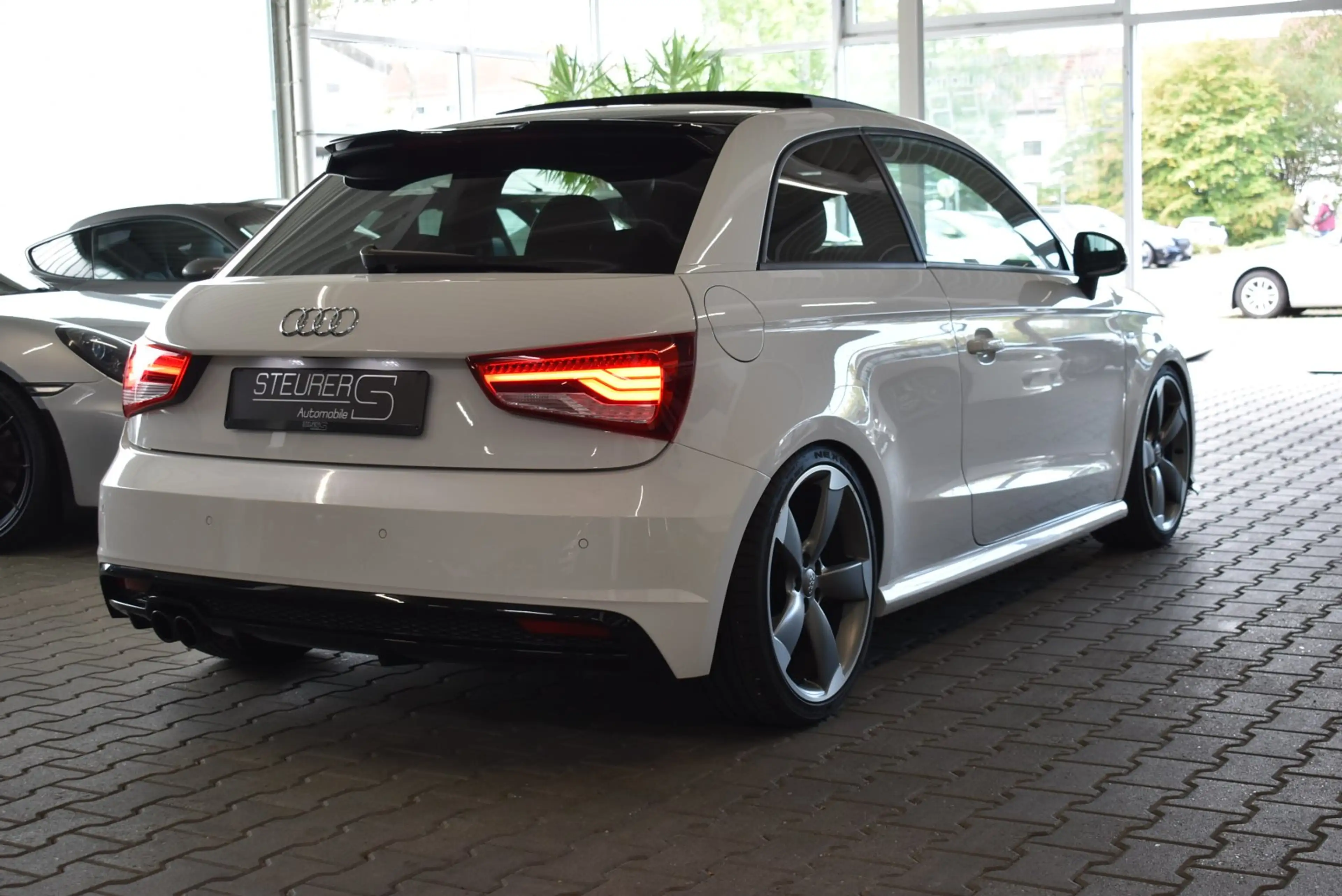 Audi A1 1.8 TFSI sport S-Line Xenon 18 Zoll Rotor Panodach — photo 6