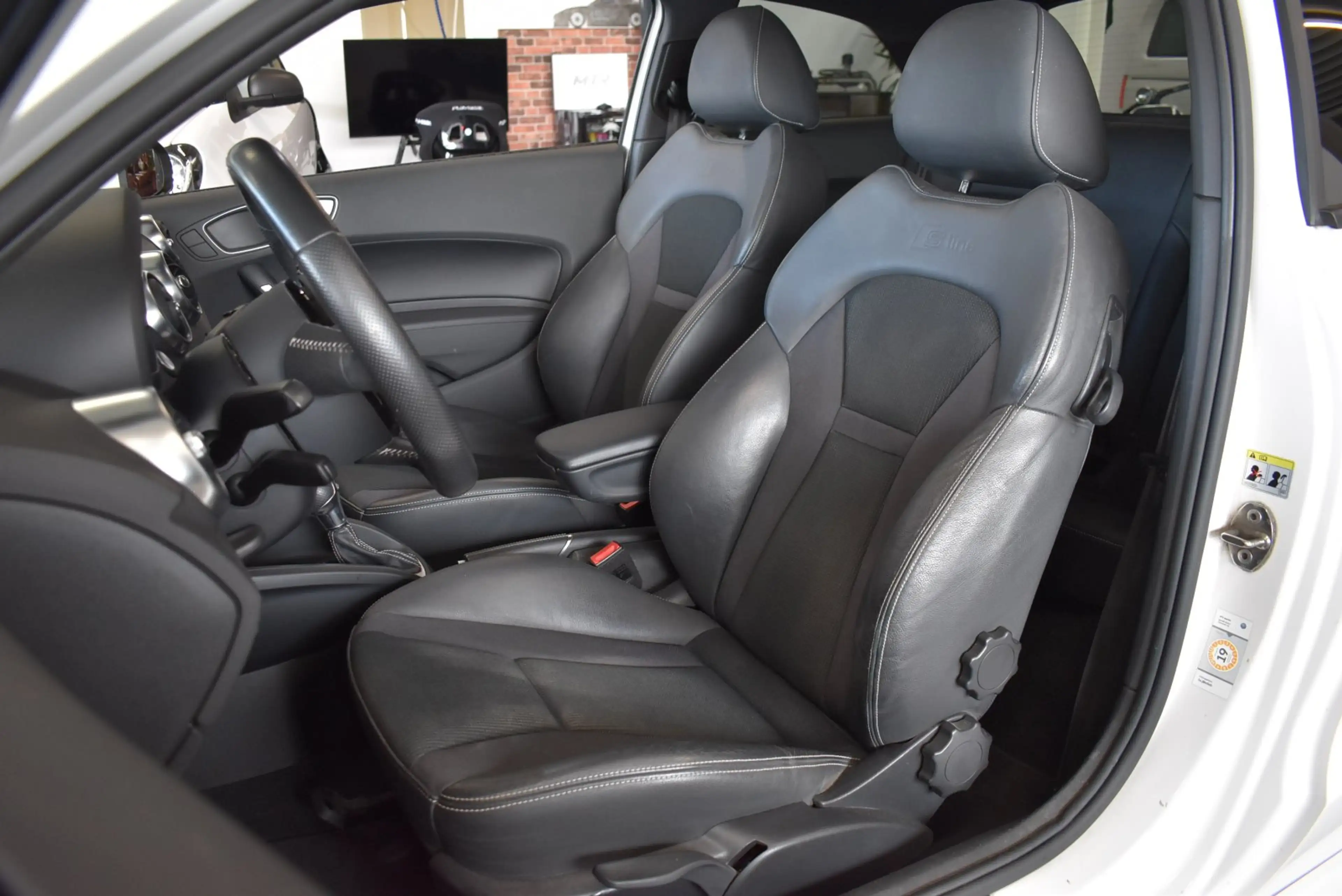 Audi A1 1.8 TFSI sport S-Line Xenon 18 Zoll Rotor Panodach — photo 10