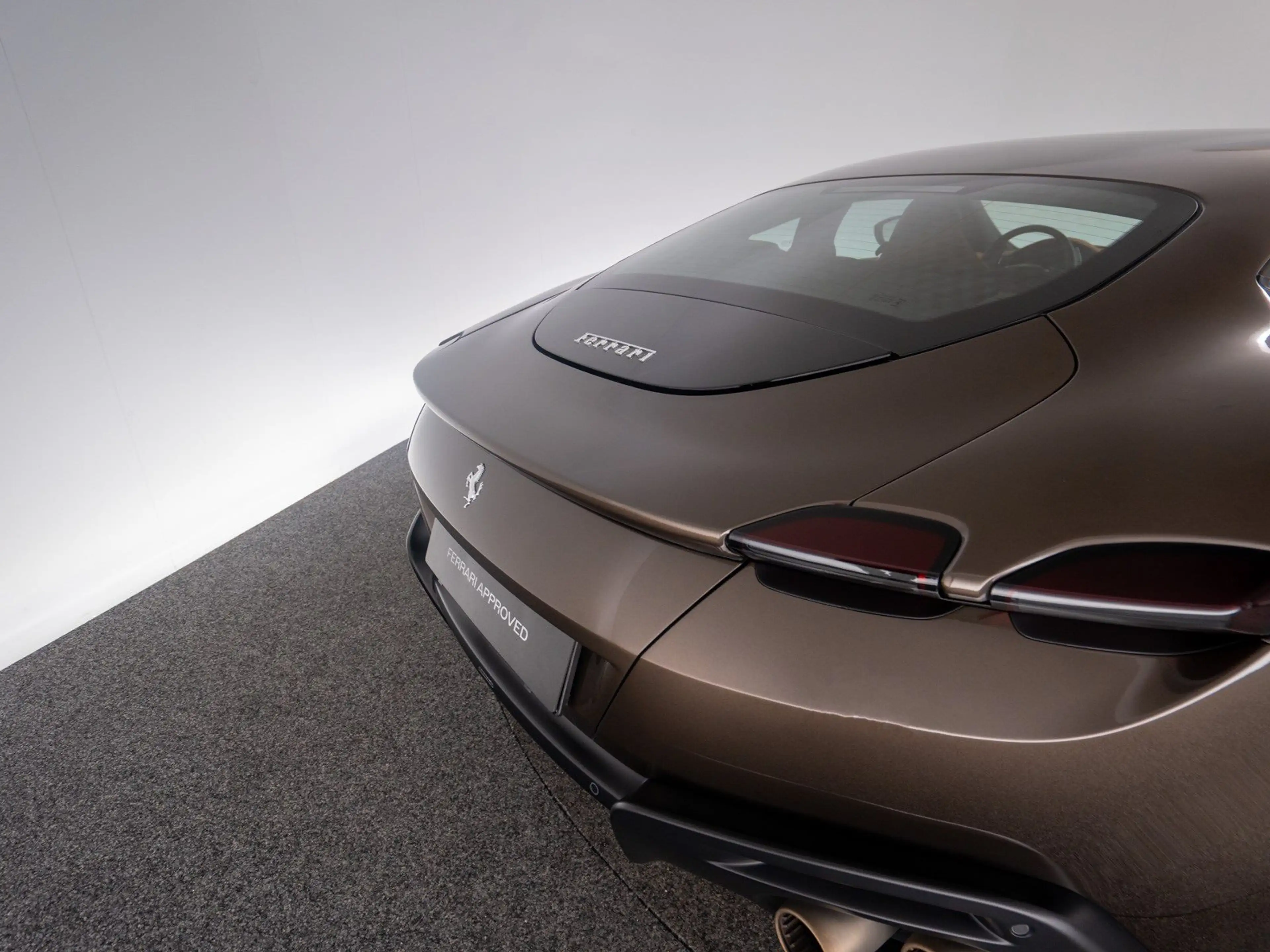 Ferrari Roma FERRARI SINGEN — photo 13