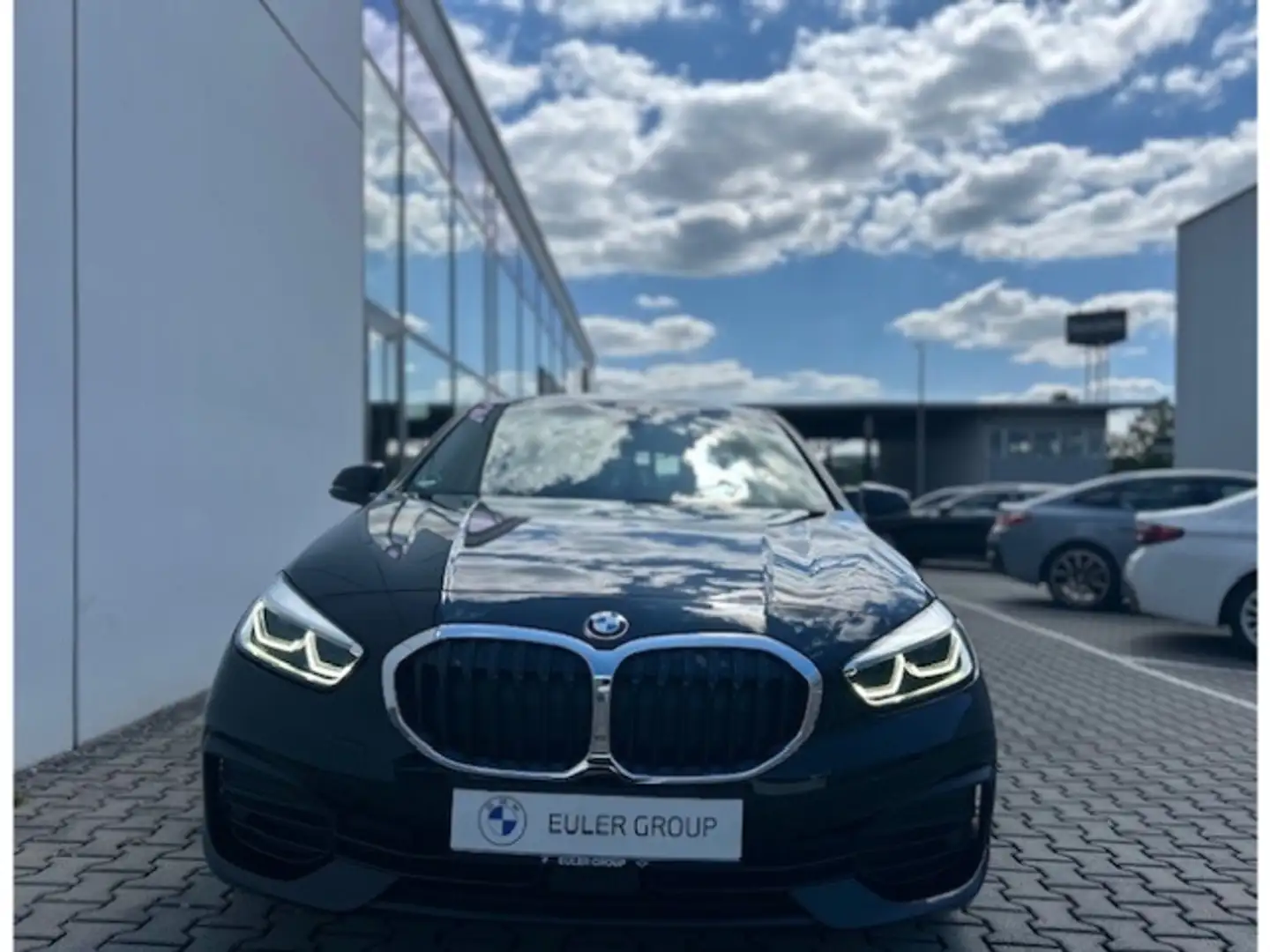 BMW 118 i LiveCockProf DAB PDC ActiveG+ SHZ LED Zwart - 2