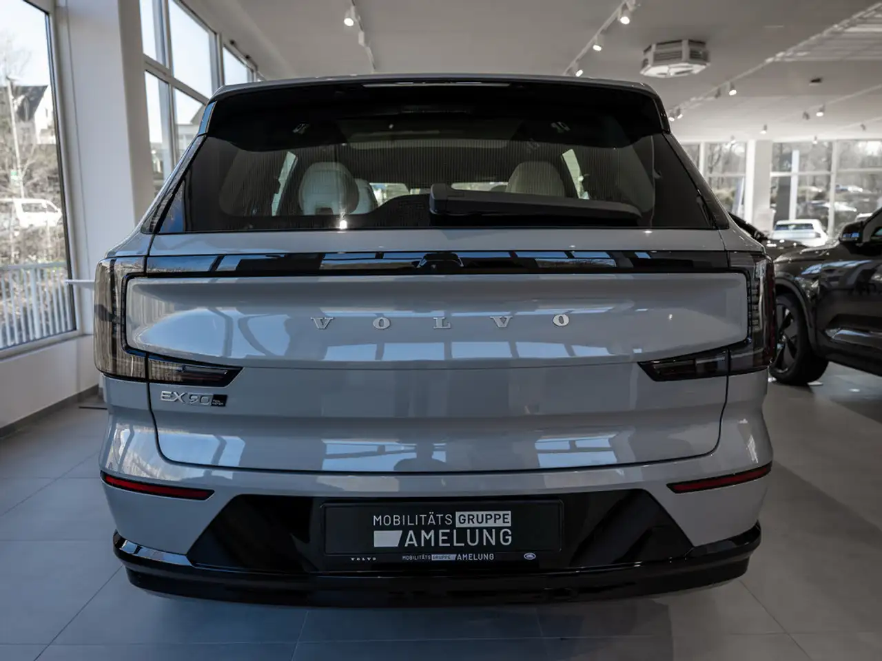 Volvo EX90 2026