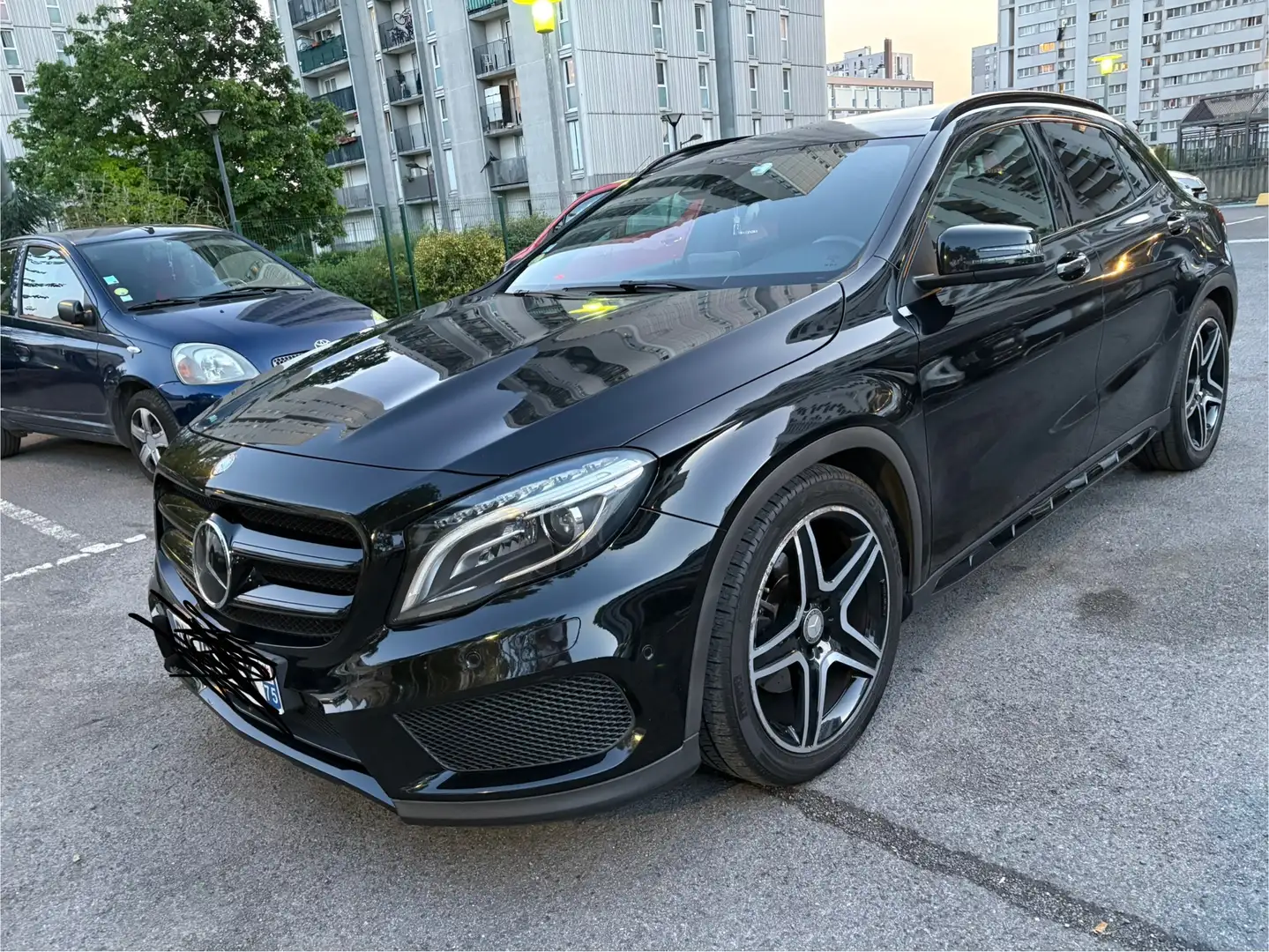Mercedes-Benz GLA 220 Classe d Fascination 7-G DCT A Noir - 2