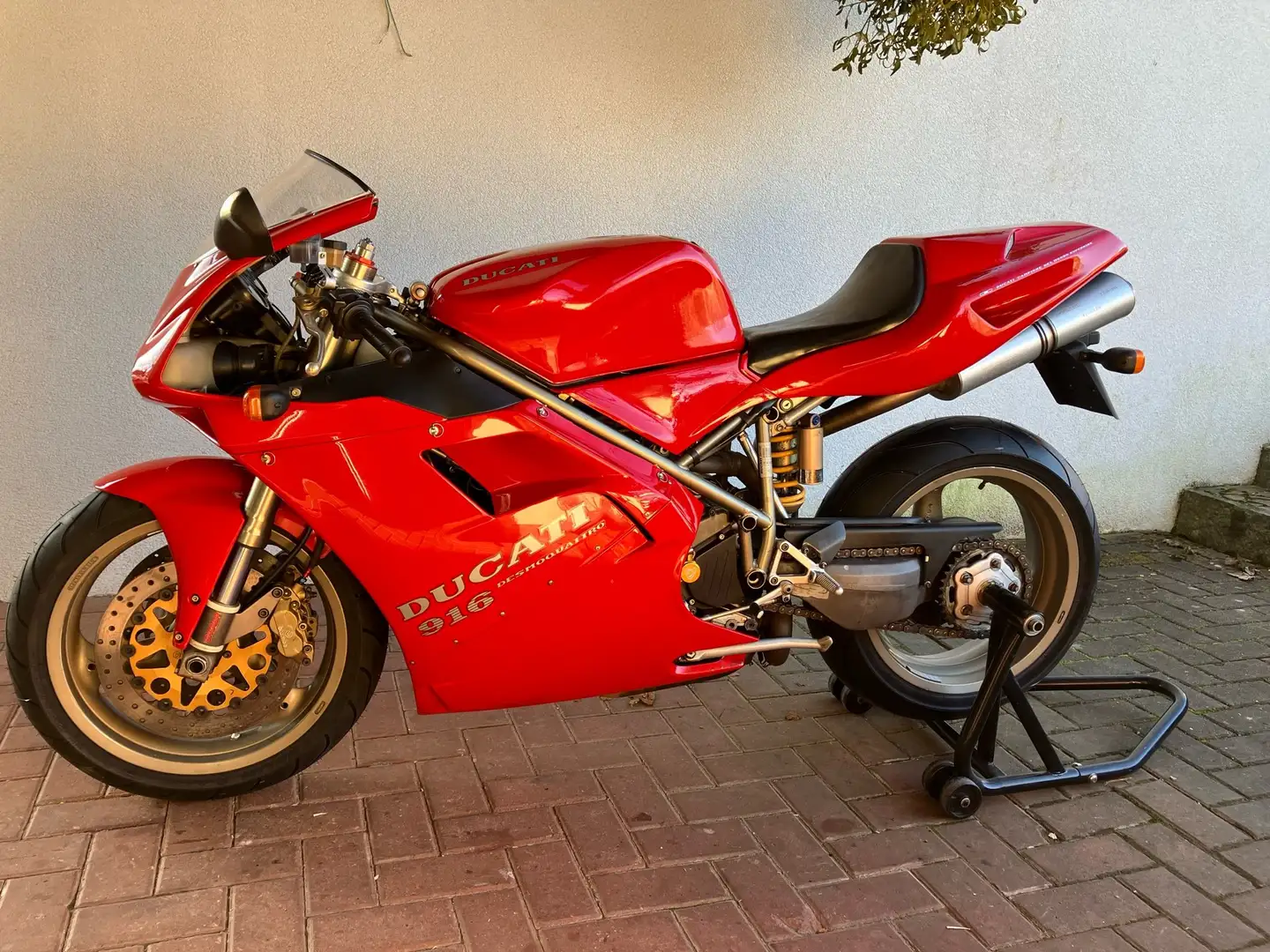 Ducati 916 Strada Червоний - 1