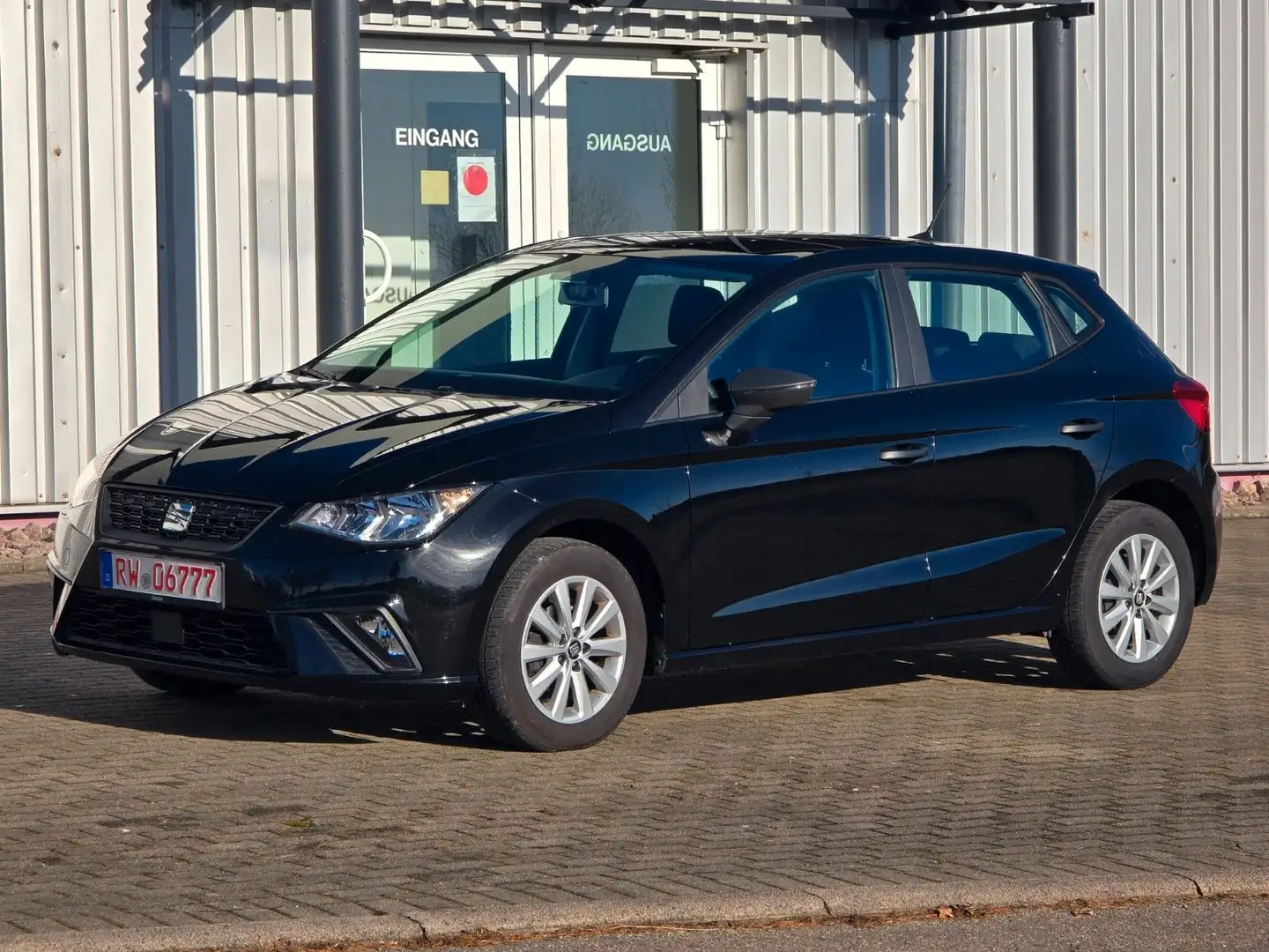 SEAT Ibiza Reference 1.0 TSI/NAVI/ALU/GRA/PDC/1 HAND Noir - 1