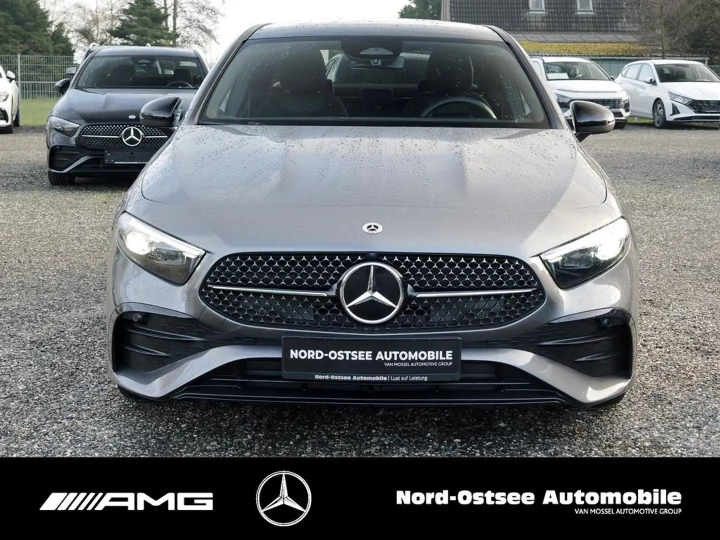 Mercedes-Benz A 220 d AMG LINE MULTIBEAM PANO NAVI NIGHT PDC Gris - 2