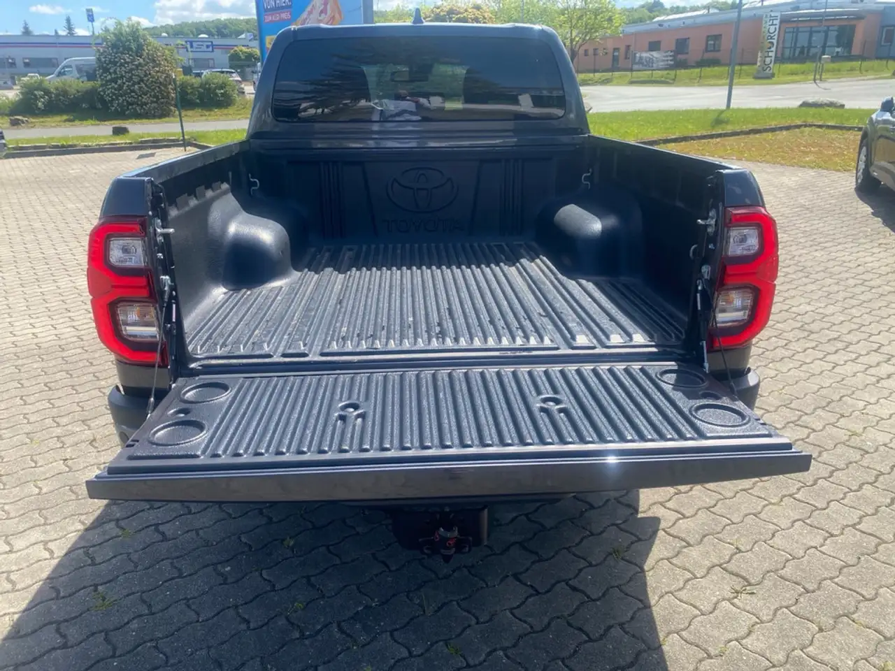 Toyota Hilux 2.8 Double Cab Invincible 4x4 Winterräd 6