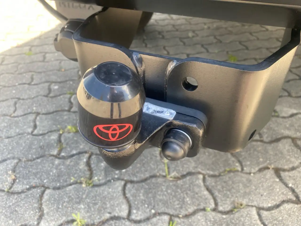 Toyota Hilux 2.8 Double Cab Invincible 4x4 Winterräd 13