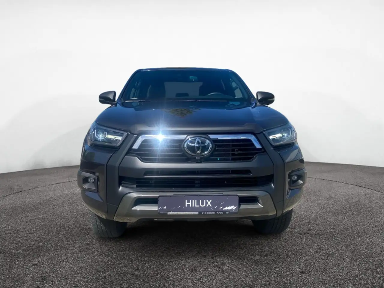 Toyota Hilux 2.8 Double Cab Invincible 4x4 Winterräd 2