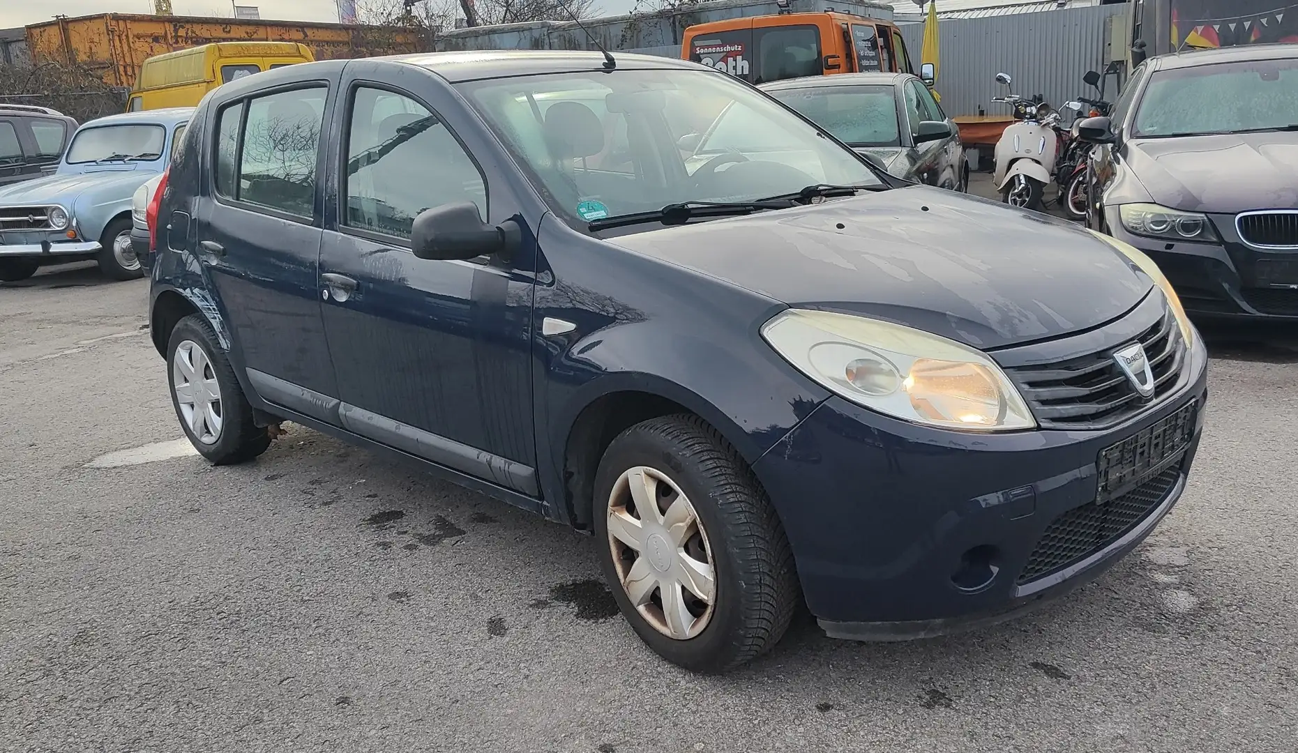 Dacia Sandero Basis, wenig km., Klima, EURO 5 Blau - 1