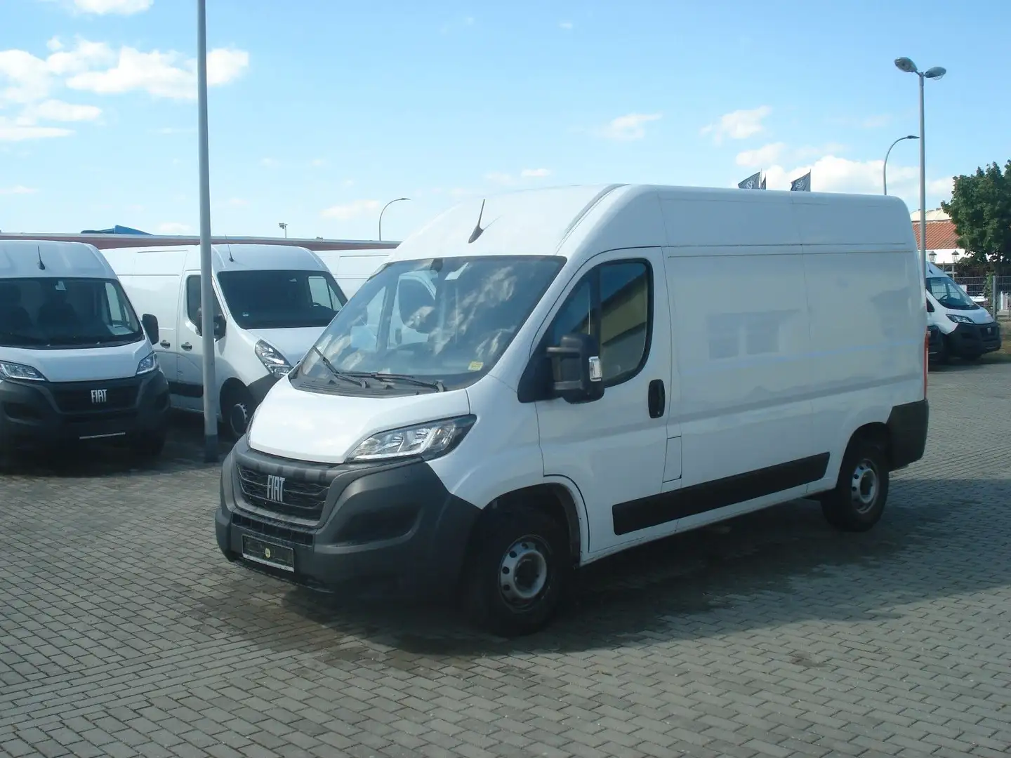 Fiat Ducato Hochr.-Kasten 33 120 L2H2 46200Km Klima Weiß - 1