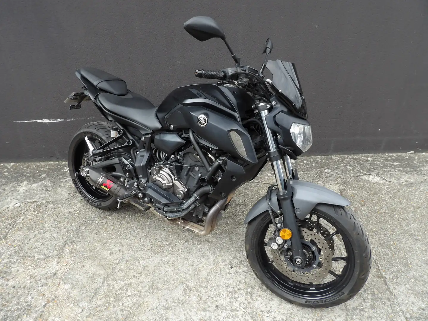 Yamaha MT-07 Schwarz - 1