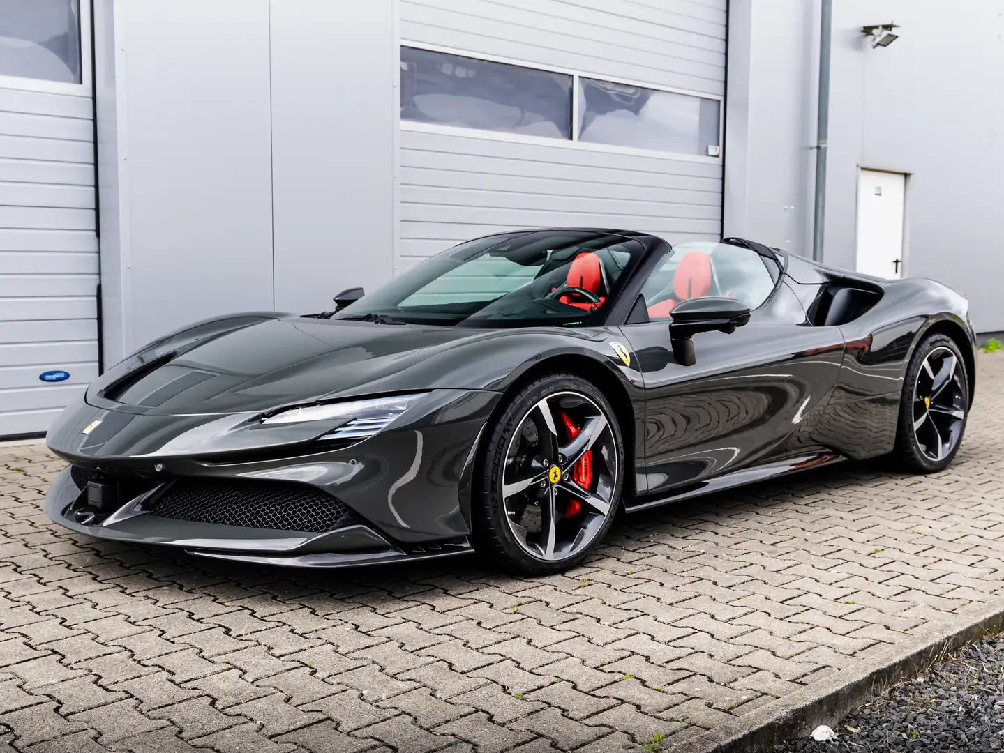 Ferrari SF90 Spider SF90 SPIDER FULL CARBON I RACE-SEATS I LIFT I JBL Grau - 1