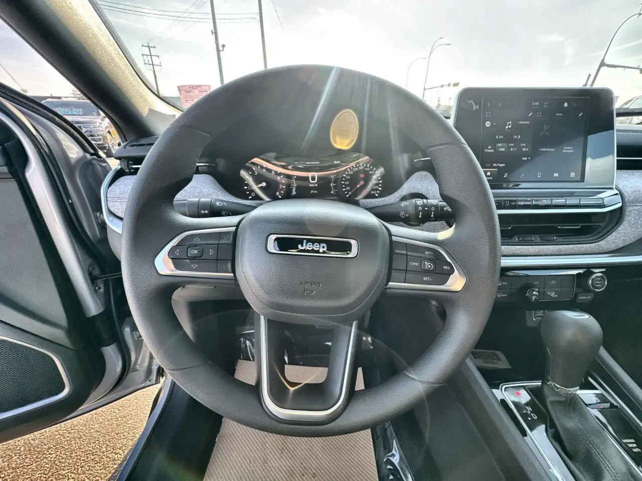 Jeep Compass photo Jeep Compass