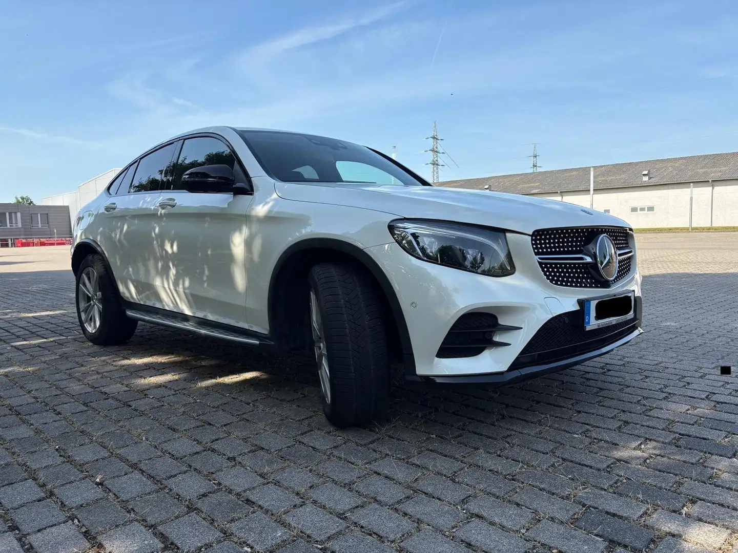 Mercedes-Benz GLC 350 GLC 350 d Coupe 4Matic 9G-TRONIC AMG Line Weiß - 2