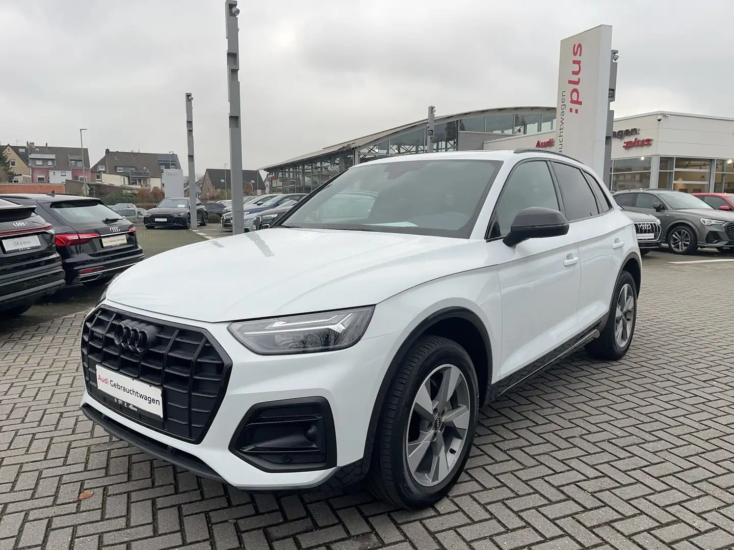 Audi Q5 40 TDI quattro advanced Weiß - 1