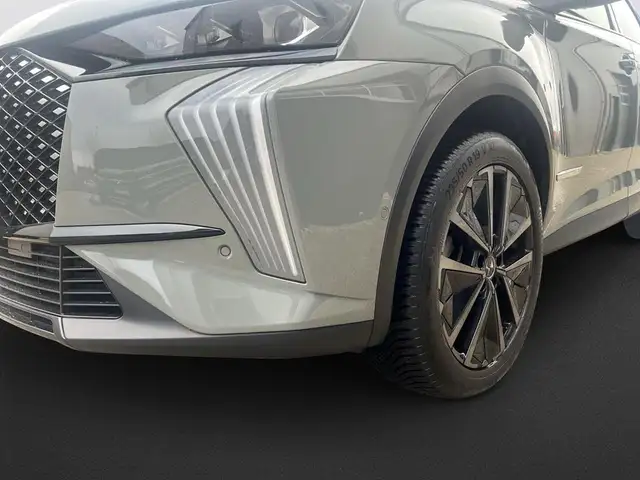 DS Automobiles DS 7 Crossback view 10