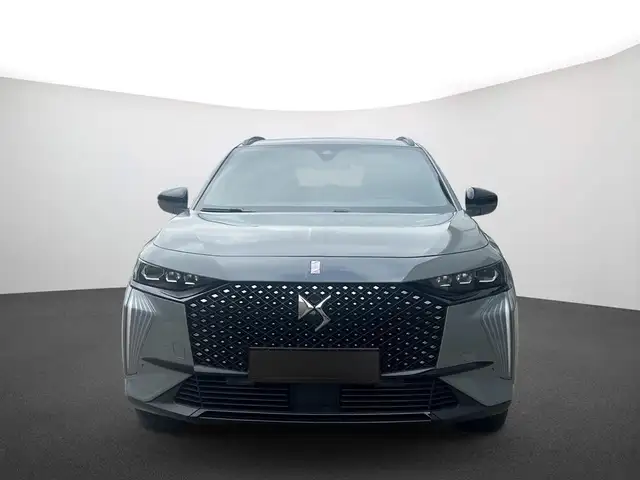 DS Automobiles DS 7 Crossback view 3