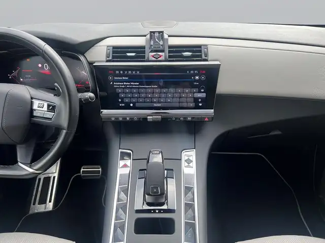 DS Automobiles DS 7 Crossback view 13