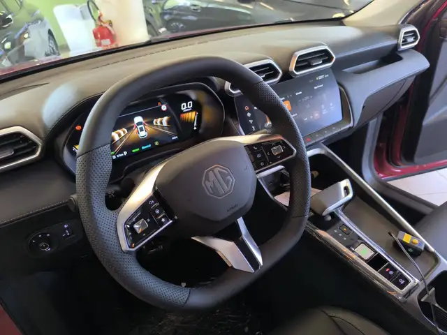 MG ZS view 10