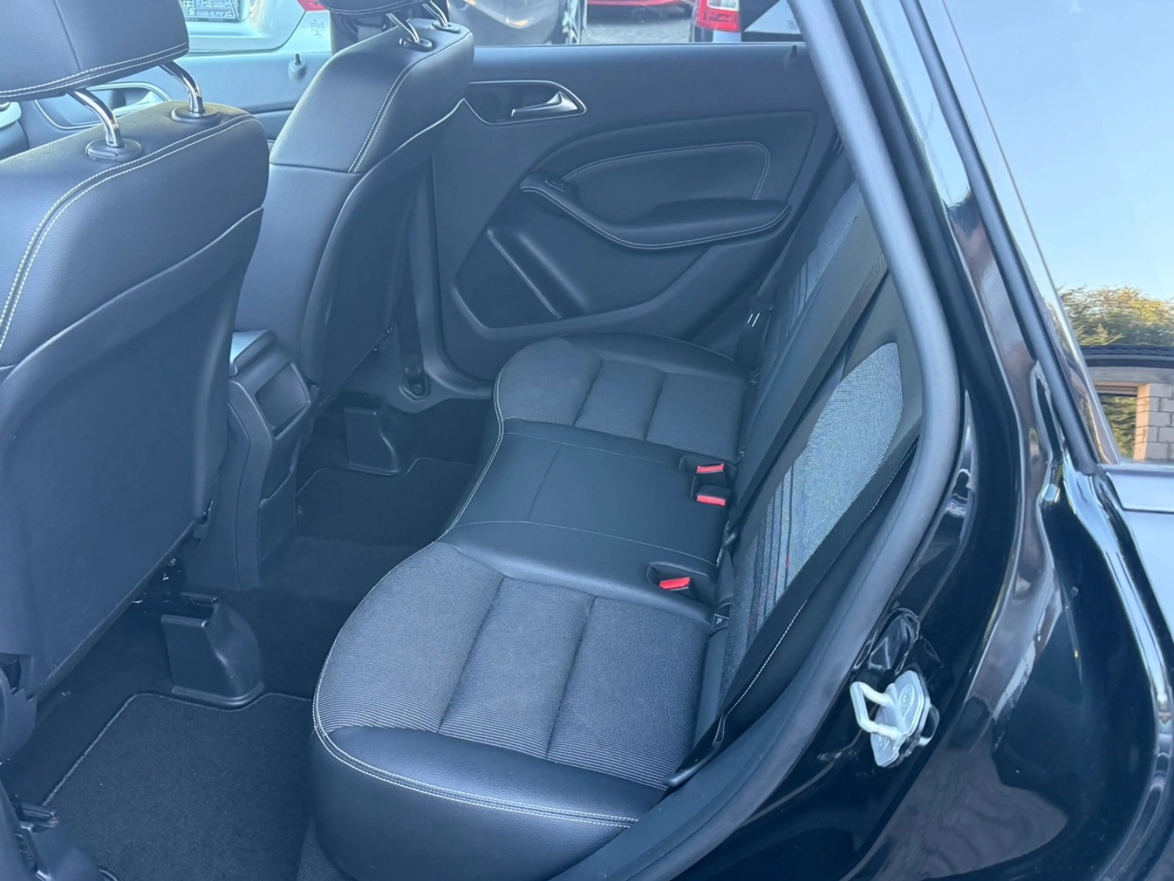 Mercedes-Benz B 200 Score Automatik AHK Navi Tempomat H&K — photo 8