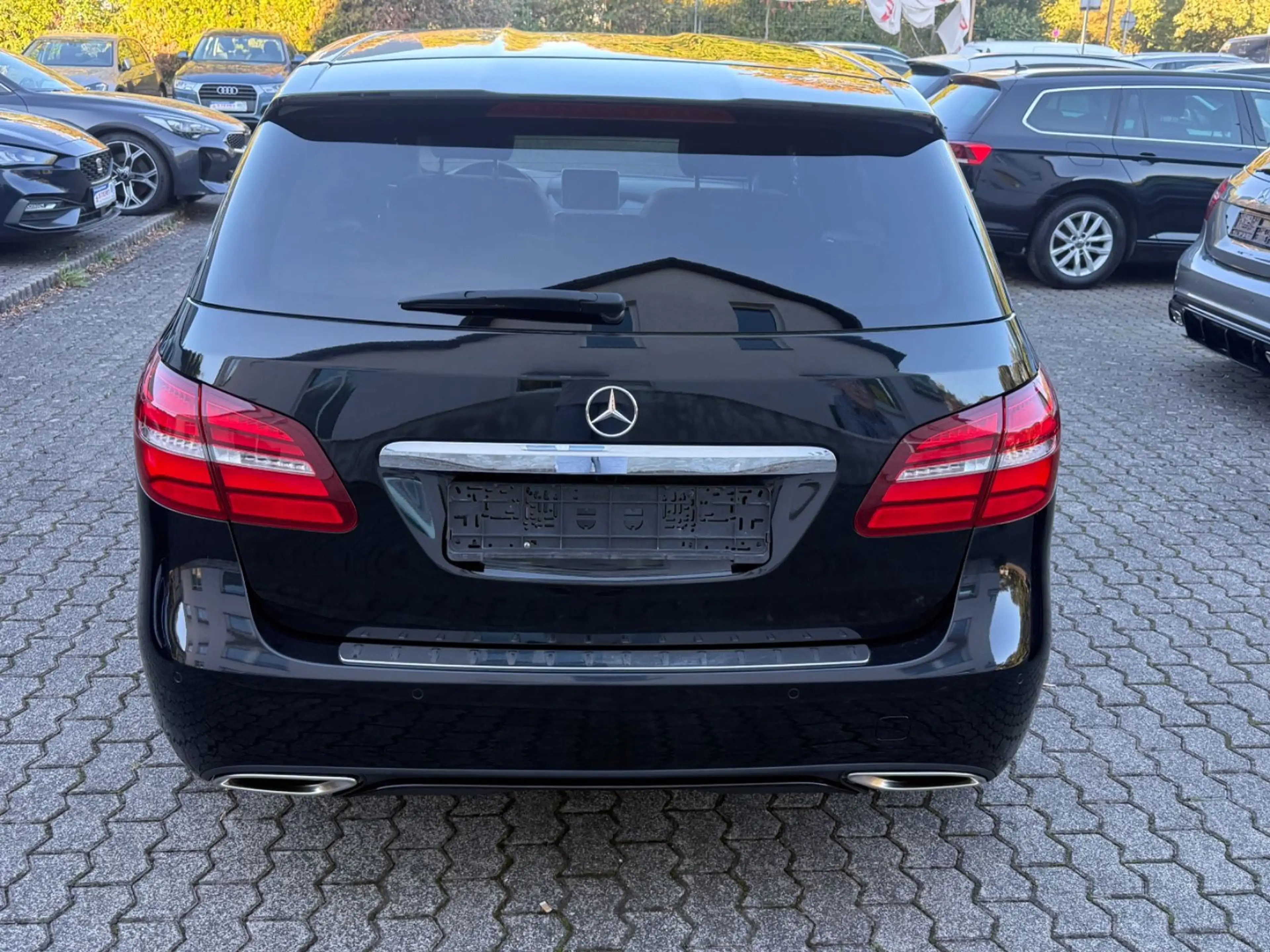 Mercedes-Benz B 200 Score Automatik AHK Navi Tempomat H&K — photo 3
