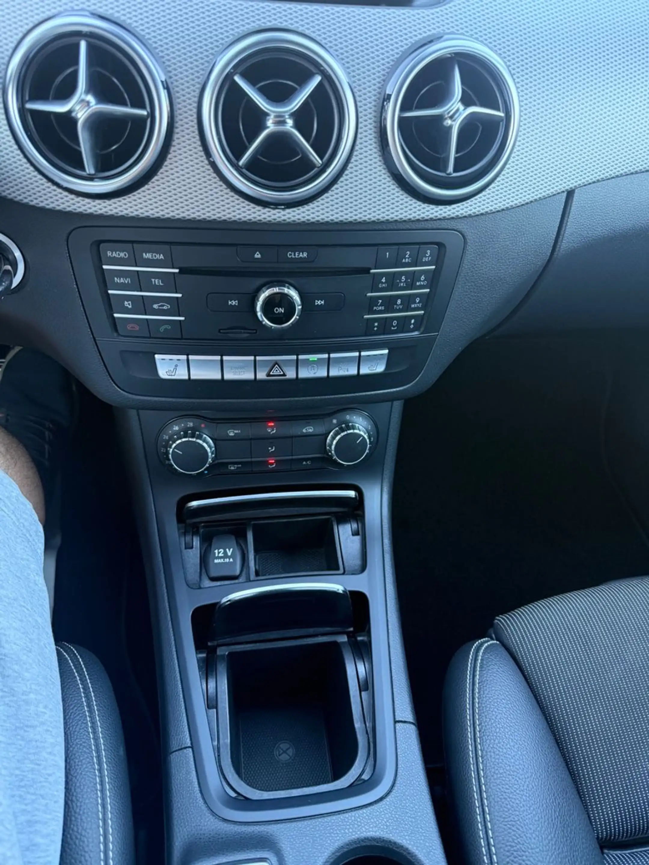 Mercedes-Benz B 200 Score Automatik AHK Navi Tempomat H&K — photo 11