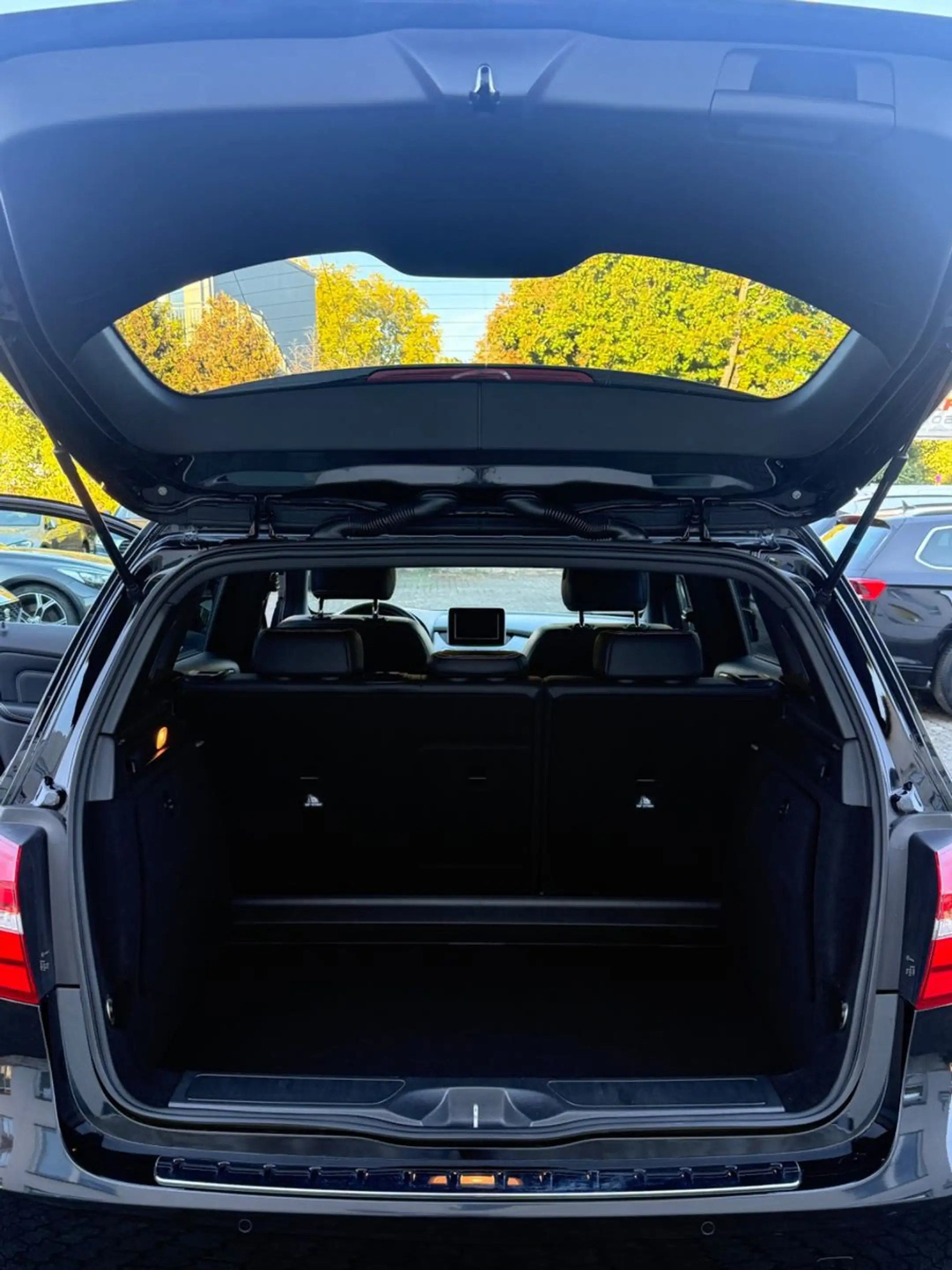 Mercedes-Benz B 200 Score Automatik AHK Navi Tempomat H&K — photo 13