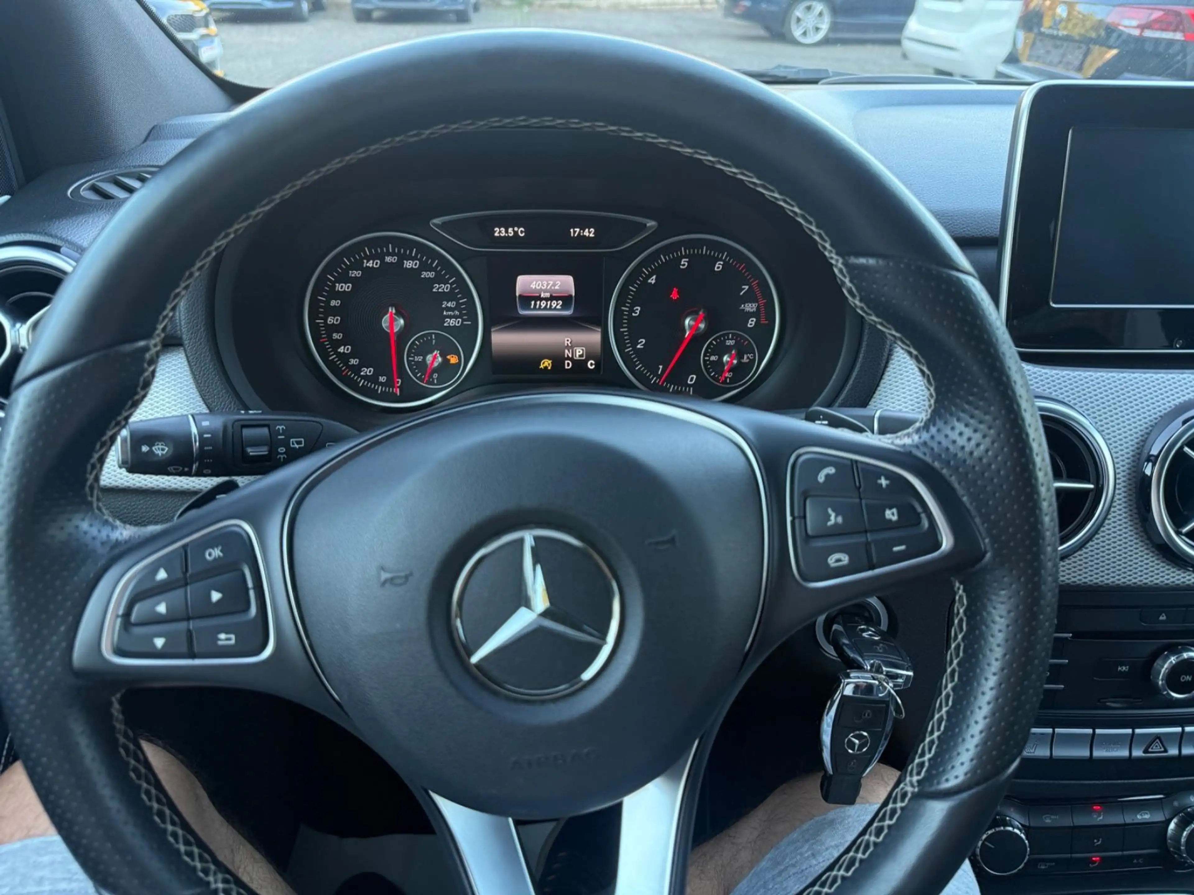 Mercedes-Benz B 200 Score Automatik AHK Navi Tempomat H&K — photo 9