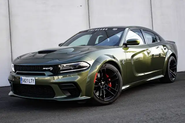 Dodge Charger SRT Hellcat 6.2 HEMI V8 Supercharged