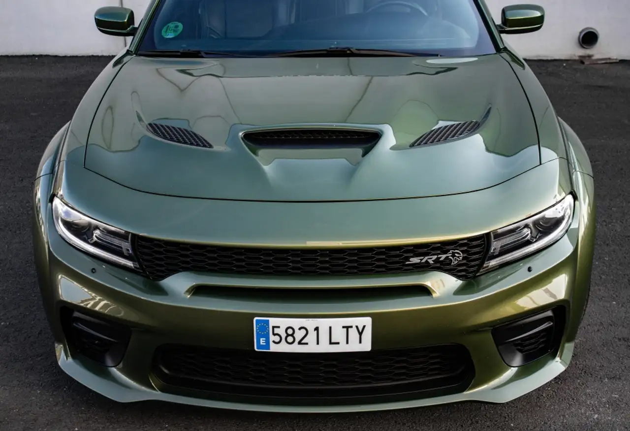 Dodge Charger 2021 — фото 11