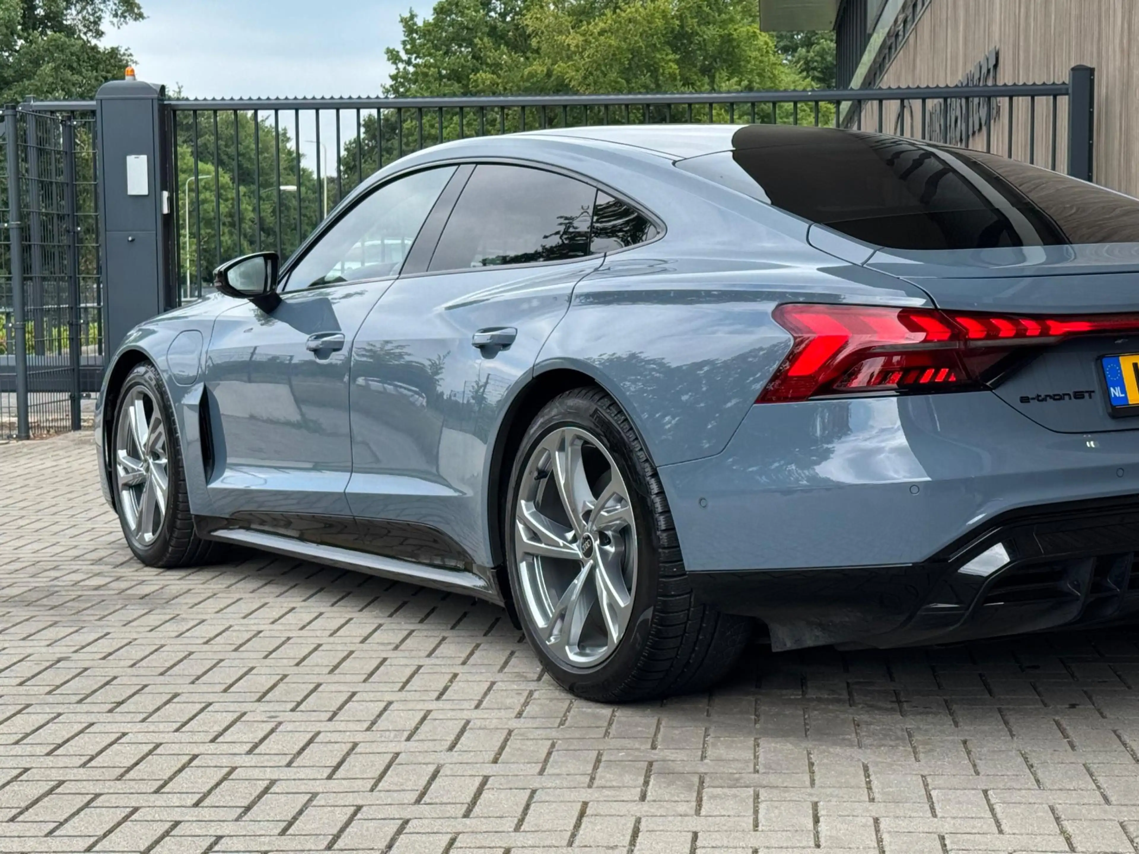 Audi e-tron GT GT 93 kWh / B&O / ACC / 21' / 360 / Laser / — photo 9