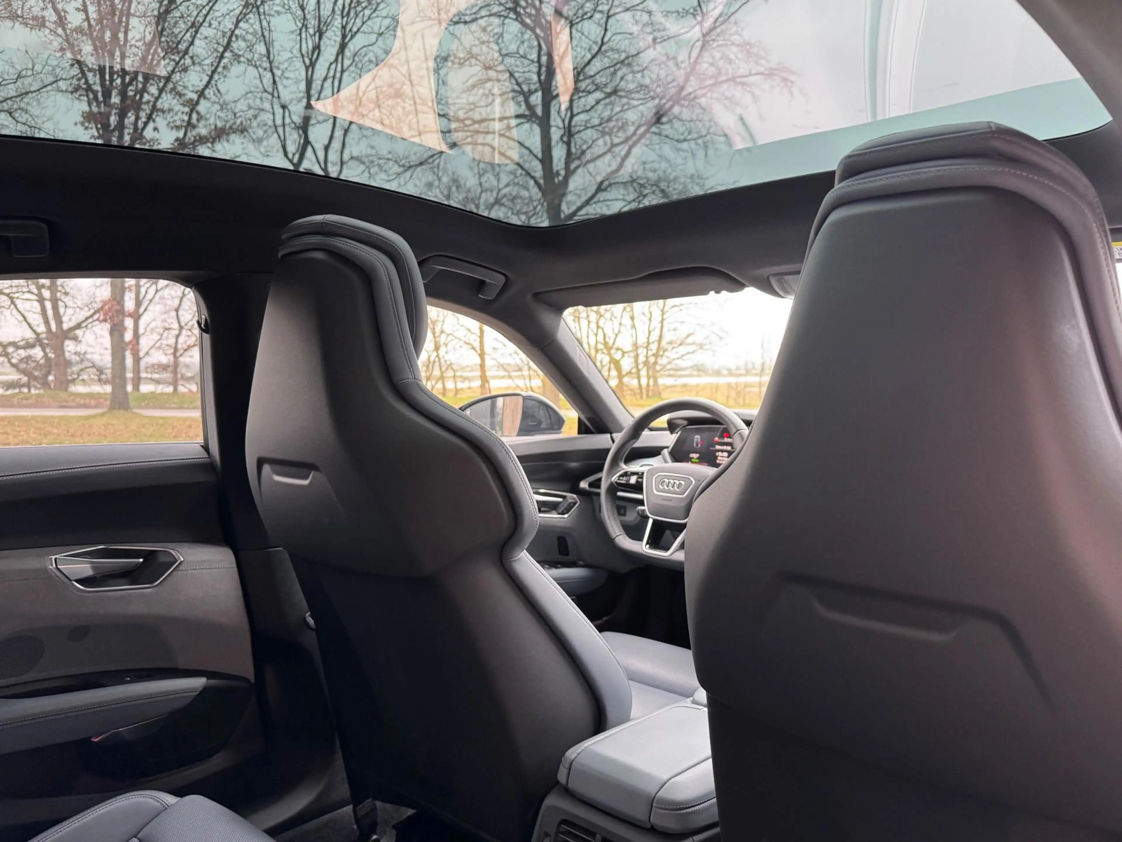 Audi e-tron GT GT 93 kWh / B&O / ACC / 21' / 360 / Laser / — photo 21