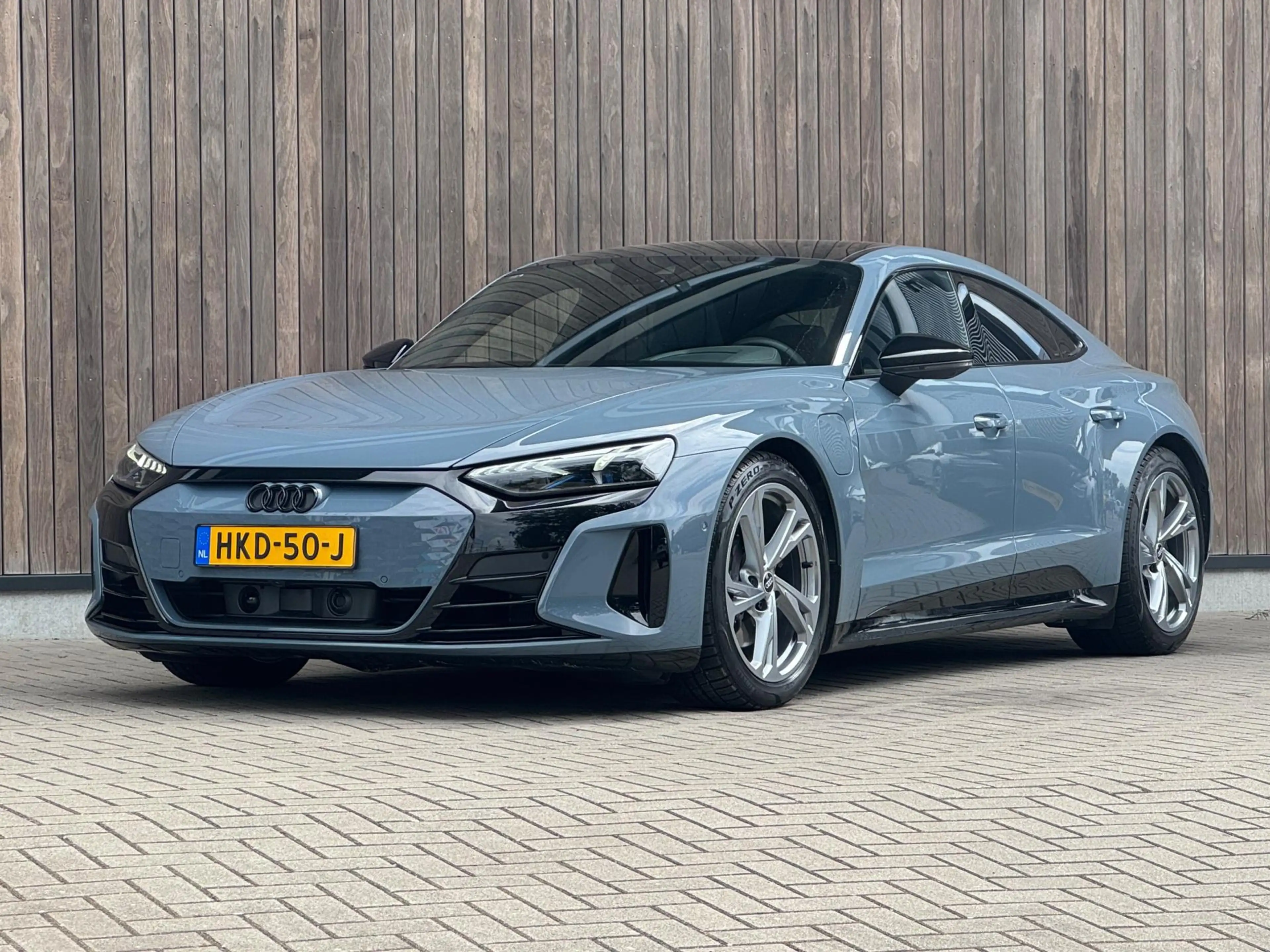 Audi e-tron GT GT 93 kWh / B&O / ACC / 21' / 360 / Laser / — photo 2
