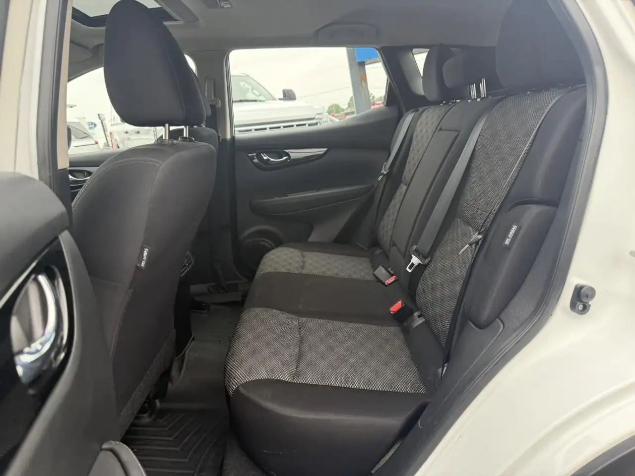 Nissan Qashqai photo Nissan Qashqai
