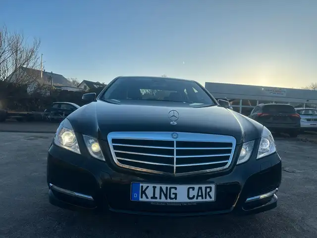 Mercedes-Benz E 200 CGI Limousin*BlueEfficiency*Avantgarde*Navi