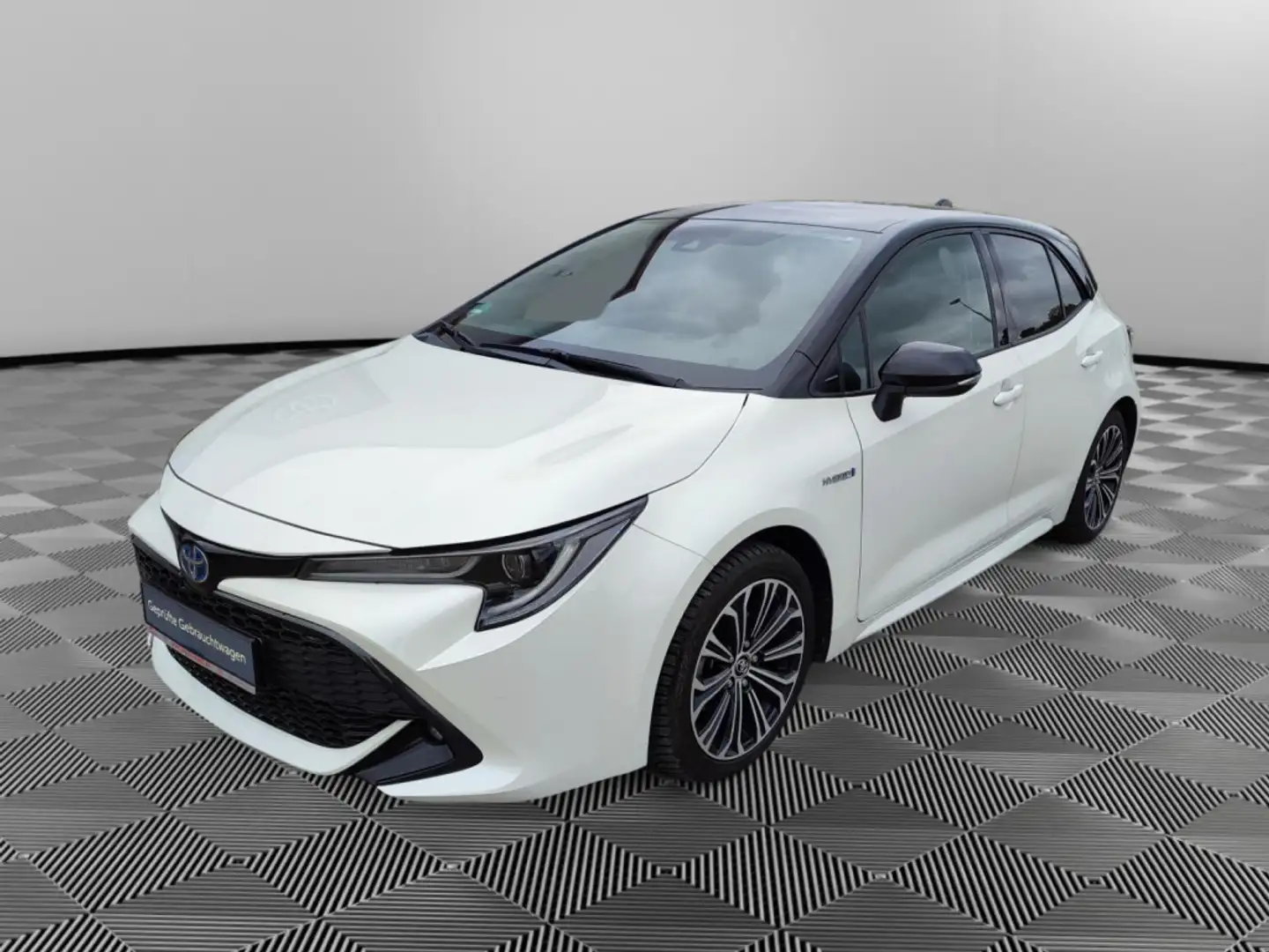 Toyota Corolla 1.8 Hybrid Club Weiß - 1