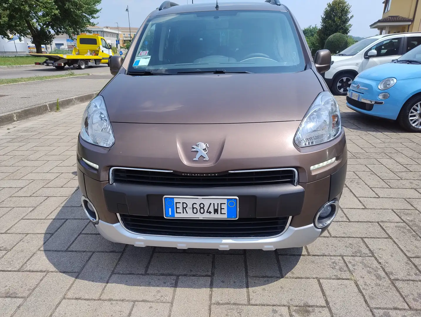 Peugeot Partner Tepee 1.6 hdi Outdoor 115cv Prop.Unico Marrone - 2