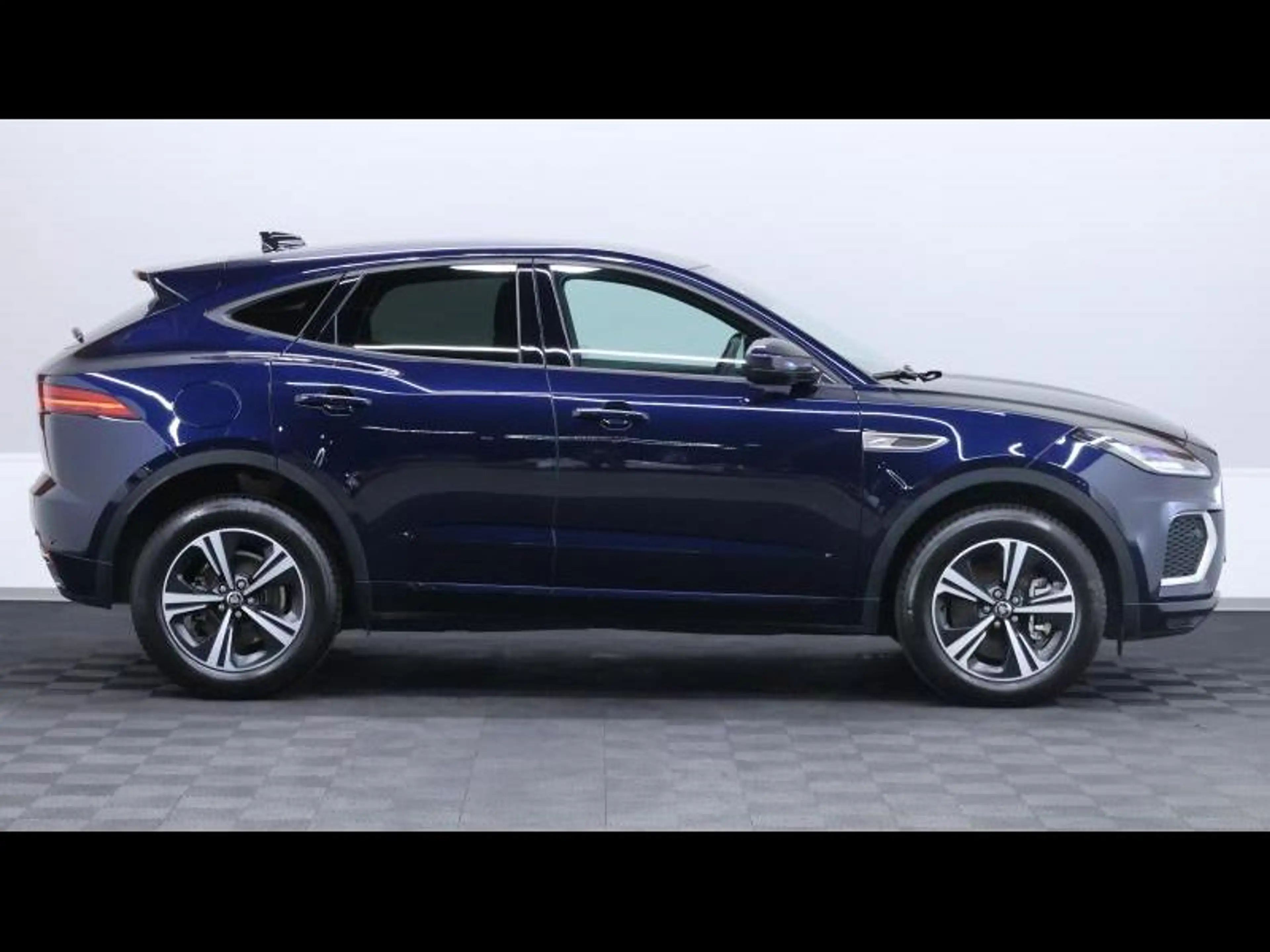 Jaguar E-Pace D165 R-Dynamic S AWD auto — photo 3