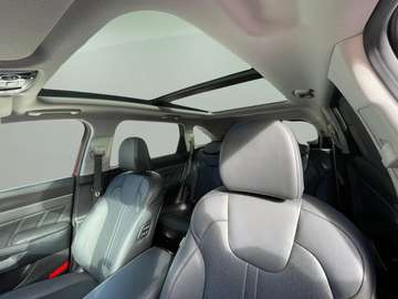 1.6 T-GDi HEV Black Edition 4x2