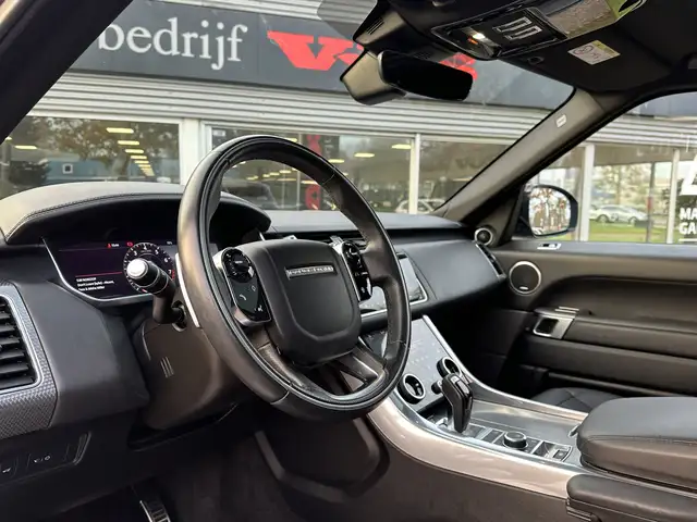 Land Rover Range Rover Sport view 2
