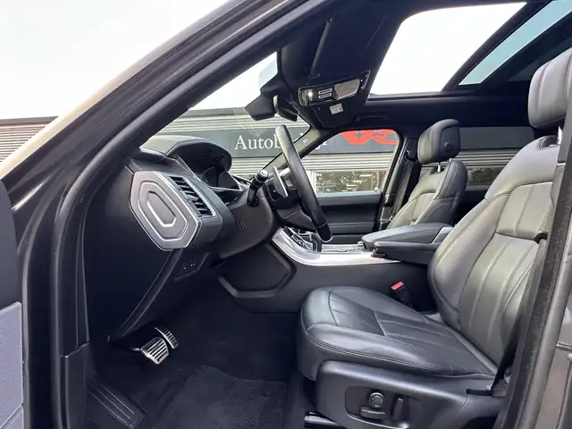 Land Rover Range Rover Sport view 4